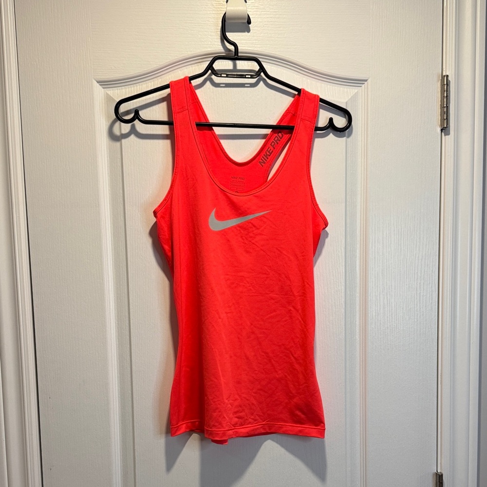 B-Nike Pro Dri-FIT Racerback Tank Top Women’s Coral Orange Athletic Workout Top